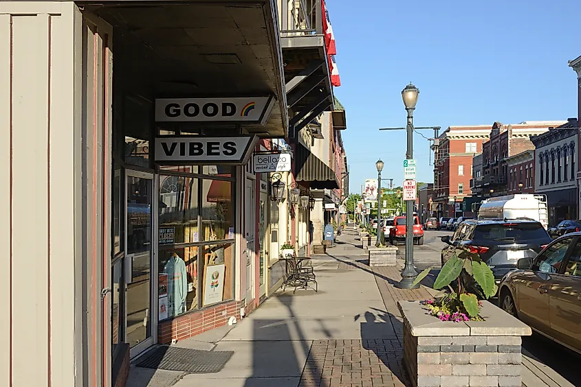 Rollup Settle street